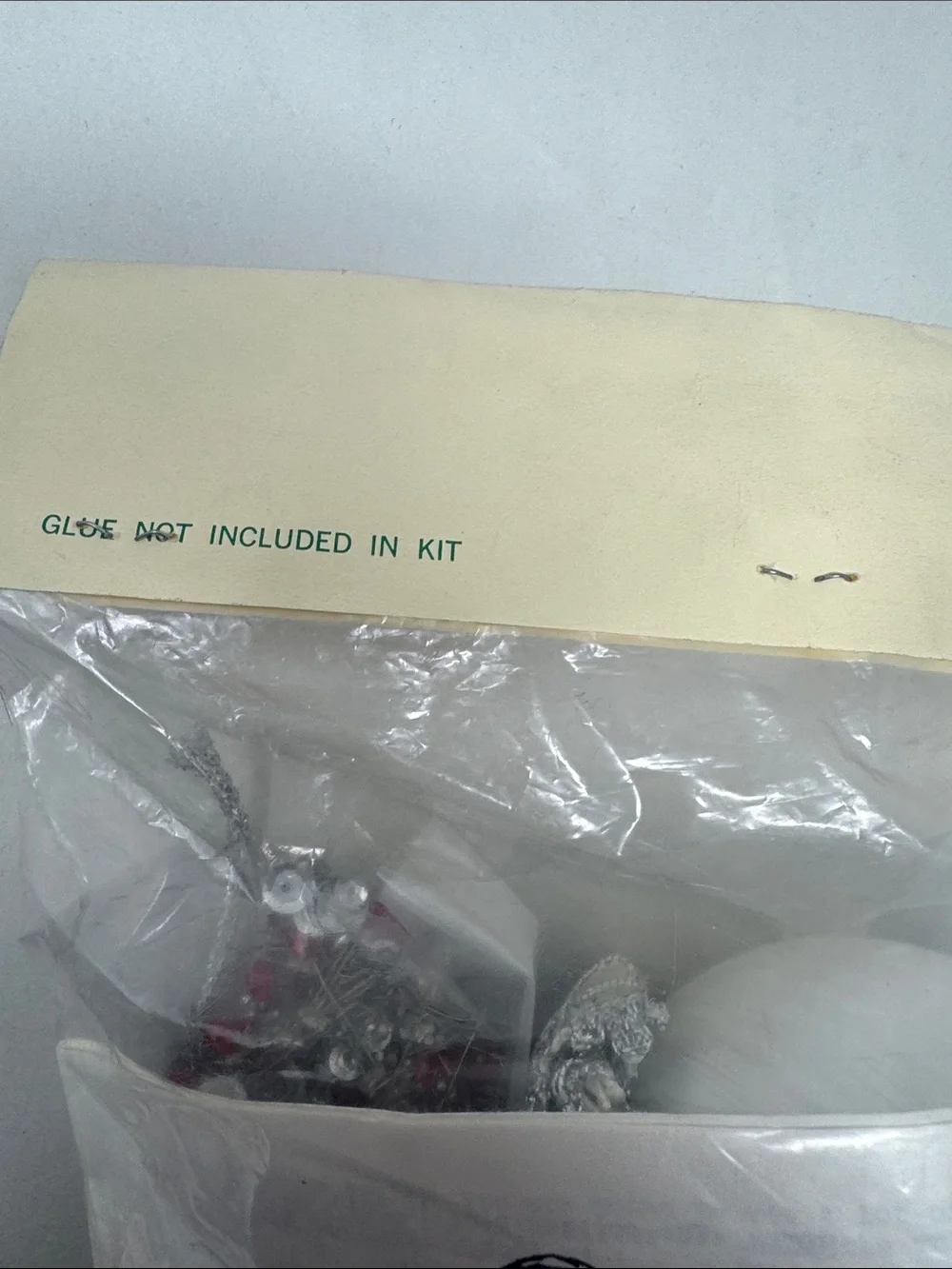 The Cracker Box Golden Oldie White Scarlet Night Christmas Ornament Kit Push Pin